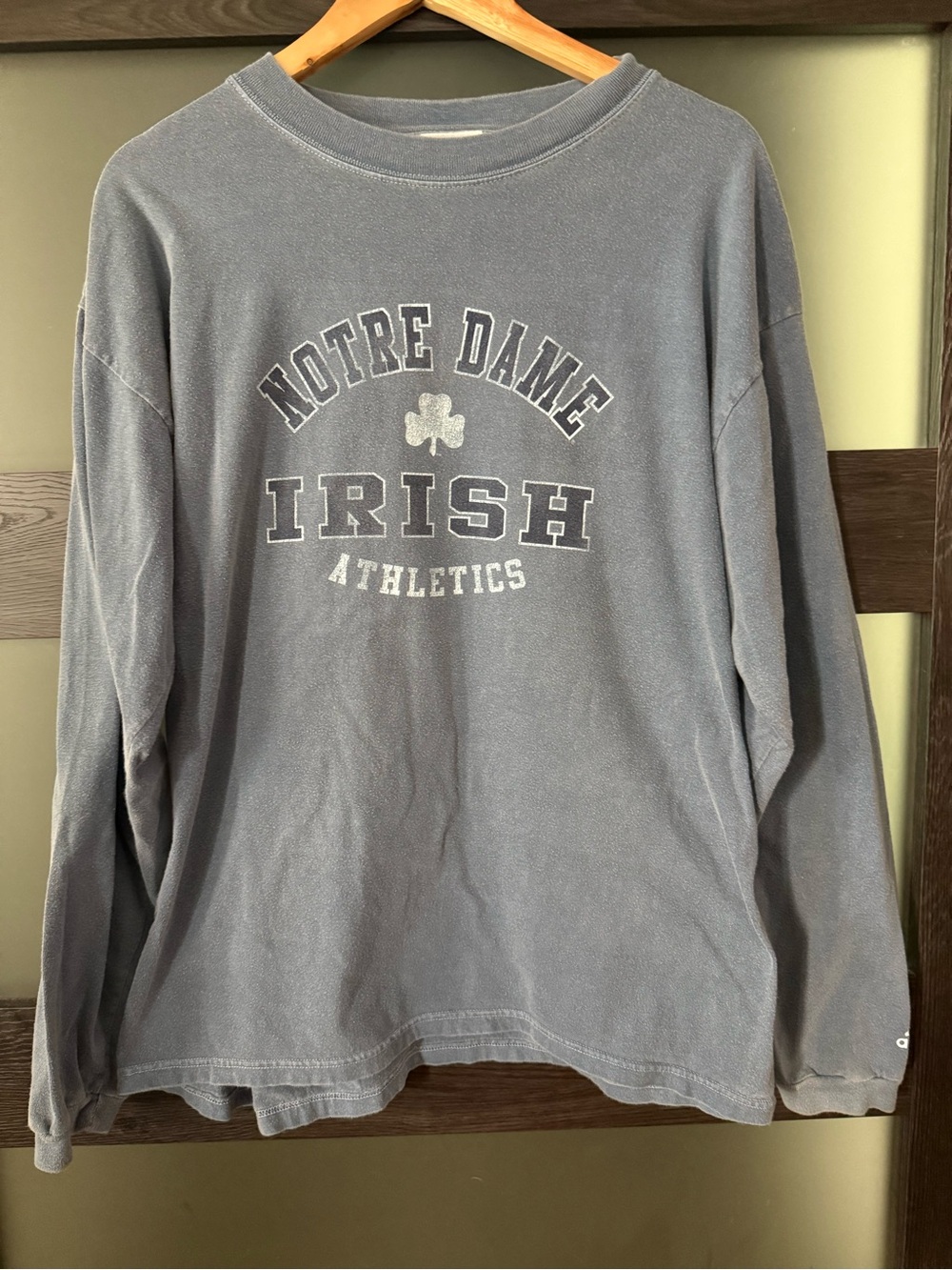 Adidas Notre Dame Sweatshirt Size medium